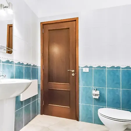 דירה One Bedroom Near Aqualand אדחה